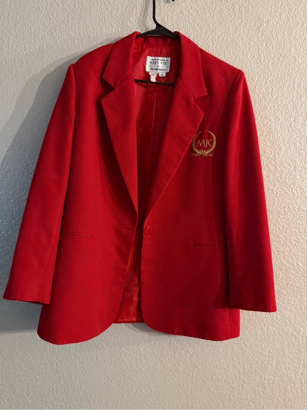 Vintage Mary Kay Red Blazer with Gold Emblem [10R]